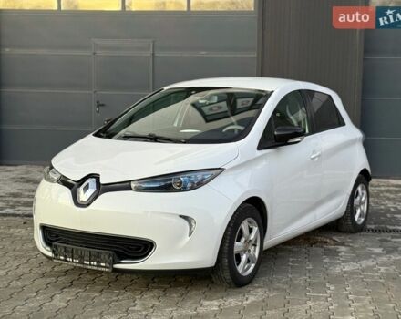Белый Рено Зое, объемом двигателя 0 л и пробегом 86 тыс. км за 7200 $, фото 1 на Automoto.ua