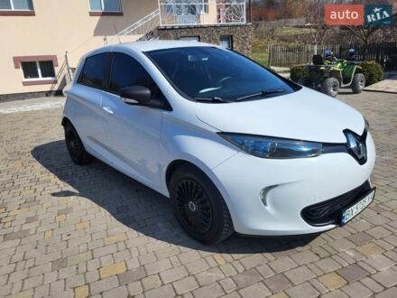 Белый Рено Зое, объемом двигателя 0 л и пробегом 151 тыс. км за 7700 $, фото 1 на Automoto.ua