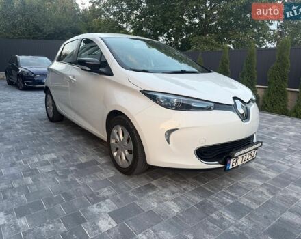 Білий Рено Зое, об'ємом двигуна 0 л та пробігом 49 тис. км за 7700 $, фото 1 на Automoto.ua