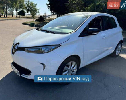 Белый Рено Зое, объемом двигателя 0 л и пробегом 37 тыс. км за 6800 $, фото 1 на Automoto.ua