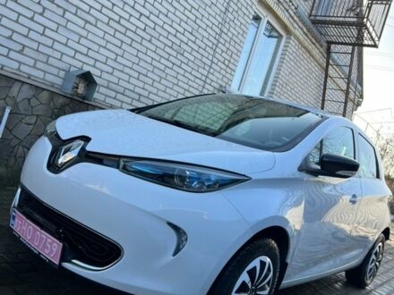 Белый Рено Зое, объемом двигателя 0 л и пробегом 112 тыс. км за 6400 $, фото 1 на Automoto.ua