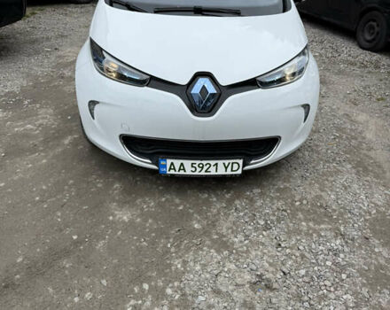 Белый Рено Зое, объемом двигателя 0 л и пробегом 62 тыс. км за 8300 $, фото 1 на Automoto.ua