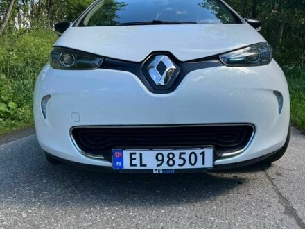 Белый Рено Зое, объемом двигателя 0 л и пробегом 69 тыс. км за 6894 $, фото 1 на Automoto.ua