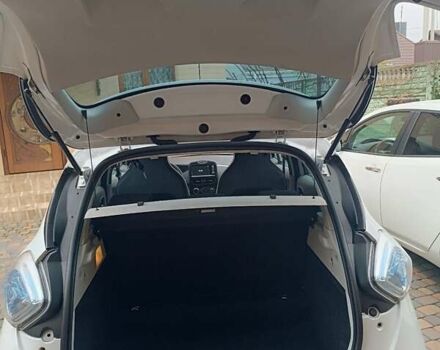 Белый Рено Зое, объемом двигателя 0 л и пробегом 130 тыс. км за 6100 $, фото 1 на Automoto.ua