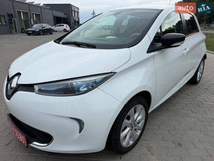 Белый Рено Зое, объемом двигателя 0 л и пробегом 100 тыс. км за 7350 $, фото 1 на Automoto.ua