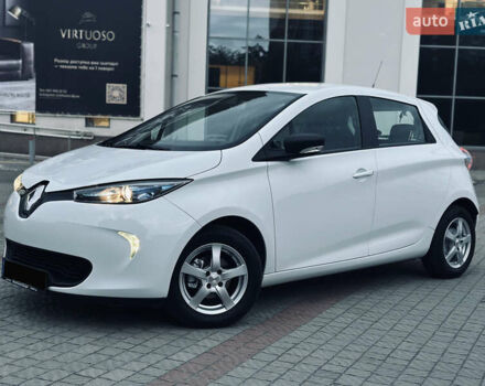 Білий Рено Зое, об'ємом двигуна 0 л та пробігом 108 тис. км за 9250 $, фото 1 на Automoto.ua