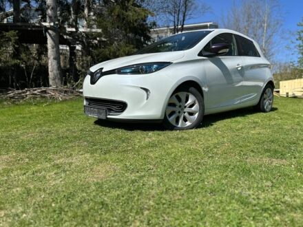 Рено Зое 2017 в Хмельницком на Automoto.ua Белый Рено Зое, объемом двигателя 0 л и пробегом 92 тыс. км за 9200 $, фото 1 на Automoto.ua