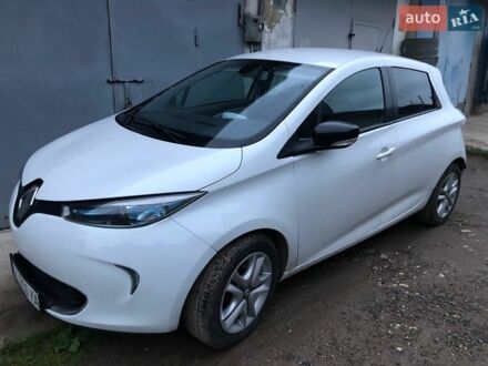 Белый Рено Зое, объемом двигателя 0 л и пробегом 77 тыс. км за 9400 $, фото 1 на Automoto.ua