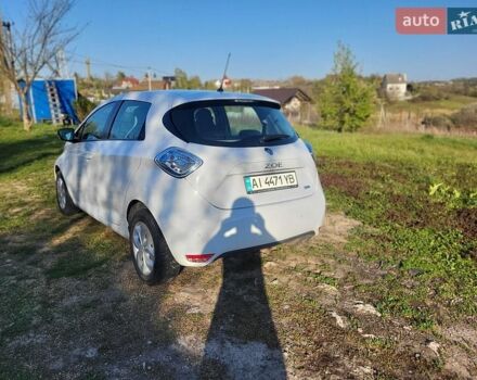 Белый Рено Зое, объемом двигателя 0 л и пробегом 178 тыс. км за 8700 $, фото 1 на Automoto.ua