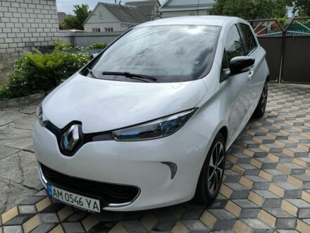 Белый Рено Зое, объемом двигателя 0 л и пробегом 176 тыс. км за 10500 $, фото 1 на Automoto.ua