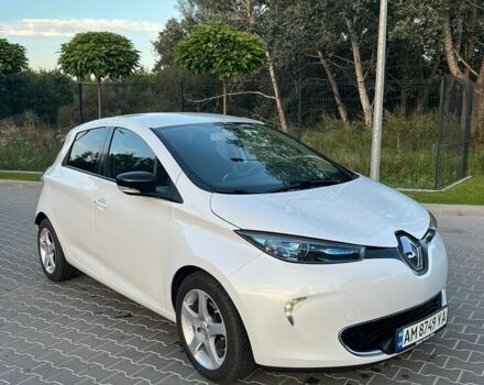 Белый Рено Зое, объемом двигателя 0 л и пробегом 83 тыс. км за 10399 $, фото 1 на Automoto.ua