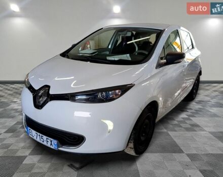 Белый Рено Зое, объемом двигателя 0 л и пробегом 180 тыс. км за 8300 $, фото 1 на Automoto.ua