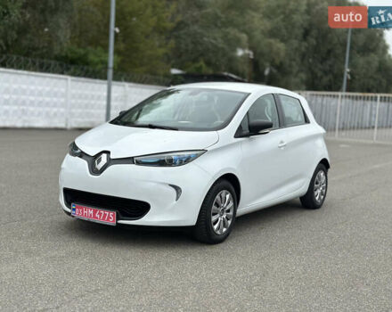 Белый Рено Зое, объемом двигателя 0 л и пробегом 74 тыс. км за 9550 $, фото 1 на Automoto.ua