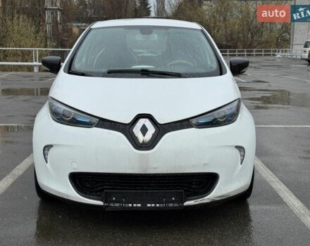 Белый Рено Зое, объемом двигателя 0 л и пробегом 93 тыс. км за 8900 $, фото 1 на Automoto.ua