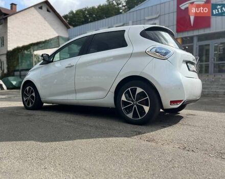 Белый Рено Зое, объемом двигателя 0 л и пробегом 90 тыс. км за 9700 $, фото 1 на Automoto.ua