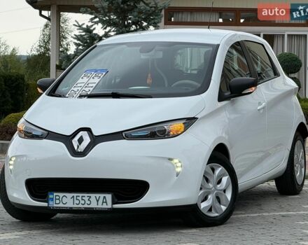 Белый Рено Зое, объемом двигателя 0 л и пробегом 82 тыс. км за 6750 $, фото 1 на Automoto.ua