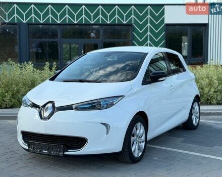 Белый Рено Зое, объемом двигателя 0 л и пробегом 75 тыс. км за 10700 $, фото 1 на Automoto.ua