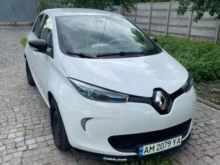 Белый Рено Зое, объемом двигателя 0 л и пробегом 108 тыс. км за 8200 $, фото 1 на Automoto.ua