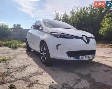 Белый Рено Зое, объемом двигателя 0 л и пробегом 154 тыс. км за 9499 $, фото 1 на Automoto.ua