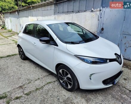 Белый Рено Зое, объемом двигателя 0 л и пробегом 98 тыс. км за 11100 $, фото 1 на Automoto.ua