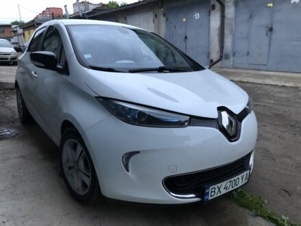 Белый Рено Зое, объемом двигателя 0 л и пробегом 76 тыс. км за 9300 $, фото 1 на Automoto.ua