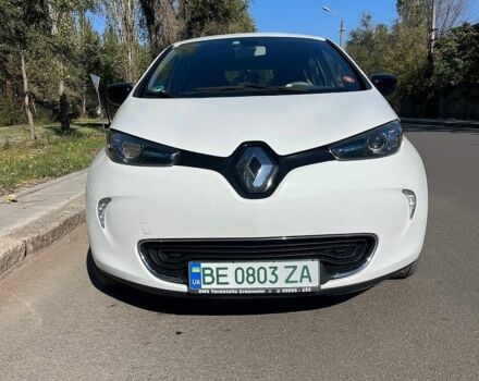 Белый Рено Зое, объемом двигателя 0 л и пробегом 170 тыс. км за 11500 $, фото 1 на Automoto.ua