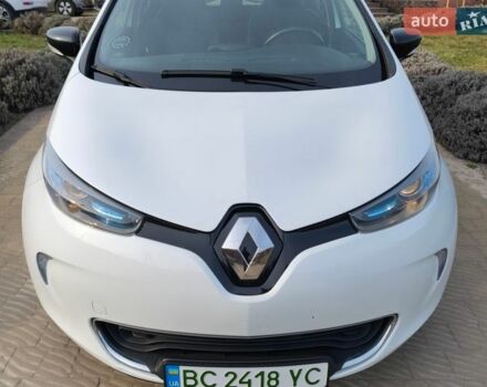 Белый Рено Зое, объемом двигателя 0 л и пробегом 95 тыс. км за 9999 $, фото 1 на Automoto.ua