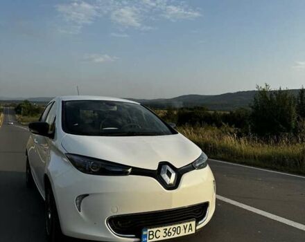 Белый Рено Зое, объемом двигателя 0 л и пробегом 180 тыс. км за 8600 $, фото 1 на Automoto.ua