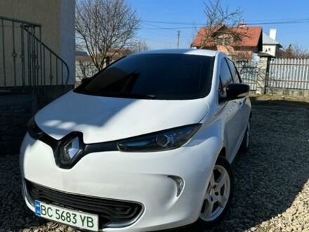 Белый Рено Зое, объемом двигателя 0 л и пробегом 92 тыс. км за 10000 $, фото 1 на Automoto.ua