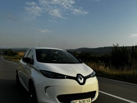 Рено Зое 2017 в Самборе на Automoto.ua Белый Рено Зое, объемом двигателя 0 л и пробегом 178 тыс. км за 8700 $, фото 1 на Automoto.ua