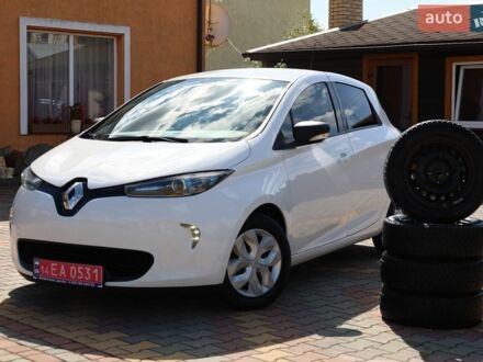 Белый Рено Зое, объемом двигателя 0 л и пробегом 102 тыс. км за 10000 $, фото 1 на Automoto.ua