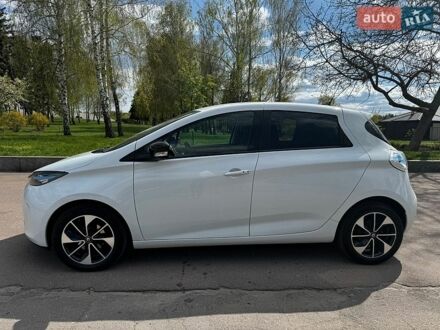 Белый Рено Зое, объемом двигателя 0 л и пробегом 95 тыс. км за 9500 $, фото 1 на Automoto.ua