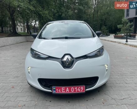 Белый Рено Зое, объемом двигателя 0 л и пробегом 76 тыс. км за 9750 $, фото 1 на Automoto.ua