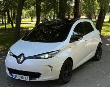 Белый Рено Зое, объемом двигателя 0 л и пробегом 268 тыс. км за 10000 $, фото 1 на Automoto.ua