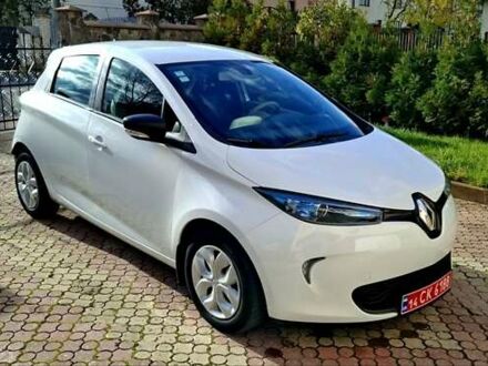 Белый Рено Зое, объемом двигателя 0 л и пробегом 101 тыс. км за 8850 $, фото 1 на Automoto.ua