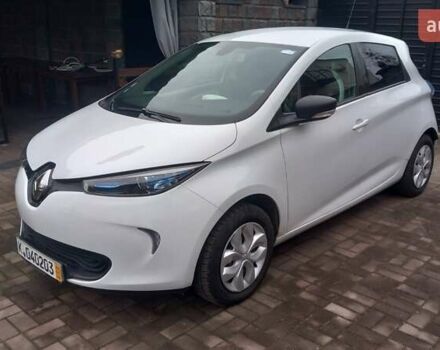Белый Рено Зое, объемом двигателя 0 л и пробегом 113 тыс. км за 9600 $, фото 1 на Automoto.ua