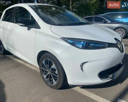 Белый Рено Зое, объемом двигателя 0 л и пробегом 131 тыс. км за 9800 $, фото 1 на Automoto.ua