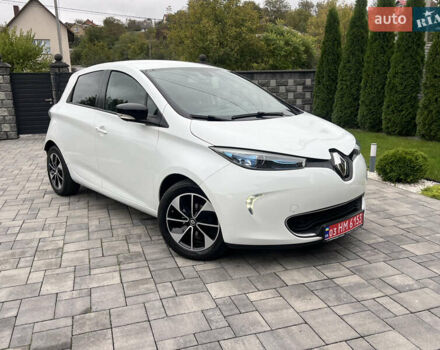 Белый Рено Зое, объемом двигателя 0 л и пробегом 129 тыс. км за 8750 $, фото 1 на Automoto.ua
