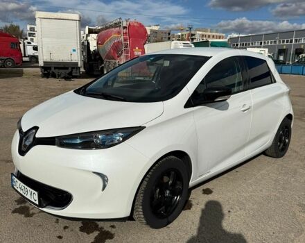 Белый Рено Зое, объемом двигателя 0 л и пробегом 61 тыс. км за 9800 $, фото 1 на Automoto.ua
