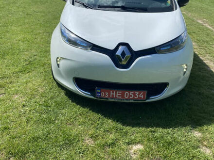 Белый Рено Зое, объемом двигателя 0 л и пробегом 89 тыс. км за 9100 $, фото 1 на Automoto.ua