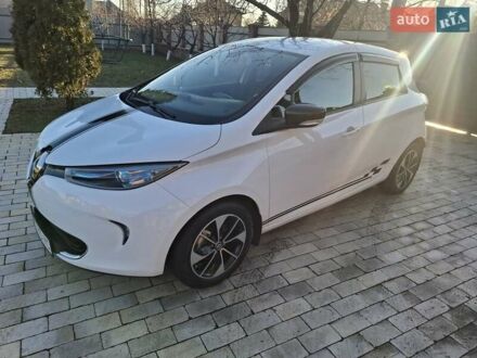 Рено Зое 2018 у Києві на Automoto.ua Білий Рено Зое, об'ємом двигуна 0 л та пробігом 176 тис. км за 9300 $, фото 1 на Automoto.ua