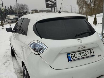Белый Рено Зое, объемом двигателя 0 л и пробегом 84 тыс. км за 8600 $, фото 1 на Automoto.ua