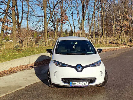 Белый Рено Зое, объемом двигателя 0 л и пробегом 54 тыс. км за 11000 $, фото 1 на Automoto.ua