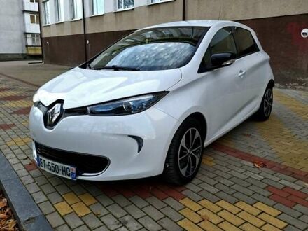 Белый Рено Зое, объемом двигателя 0 л и пробегом 129 тыс. км за 8700 $, фото 1 на Automoto.ua