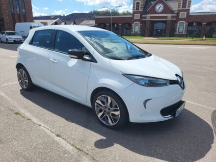 Білий Рено Зое, об'ємом двигуна 0 л та пробігом 107 тис. км за 6965 $, фото 1 на Automoto.ua