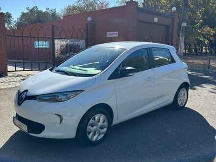 Белый Рено Зое, объемом двигателя 0 л и пробегом 95 тыс. км за 9650 $, фото 1 на Automoto.ua