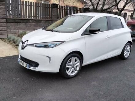 Белый Рено Зое, объемом двигателя 0 л и пробегом 93 тыс. км за 9399 $, фото 1 на Automoto.ua