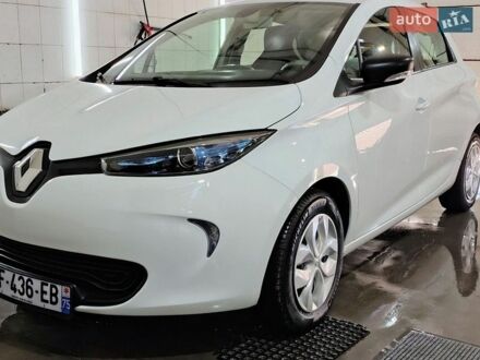 Белый Рено Зое, объемом двигателя 0 л и пробегом 30 тыс. км за 10600 $, фото 1 на Automoto.ua