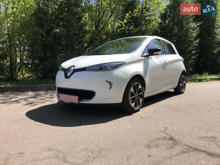 Белый Рено Зое, объемом двигателя 0 л и пробегом 47 тыс. км за 10250 $, фото 1 на Automoto.ua