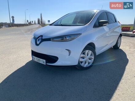 Белый Рено Зое, объемом двигателя 0 л и пробегом 65 тыс. км за 8500 $, фото 1 на Automoto.ua
